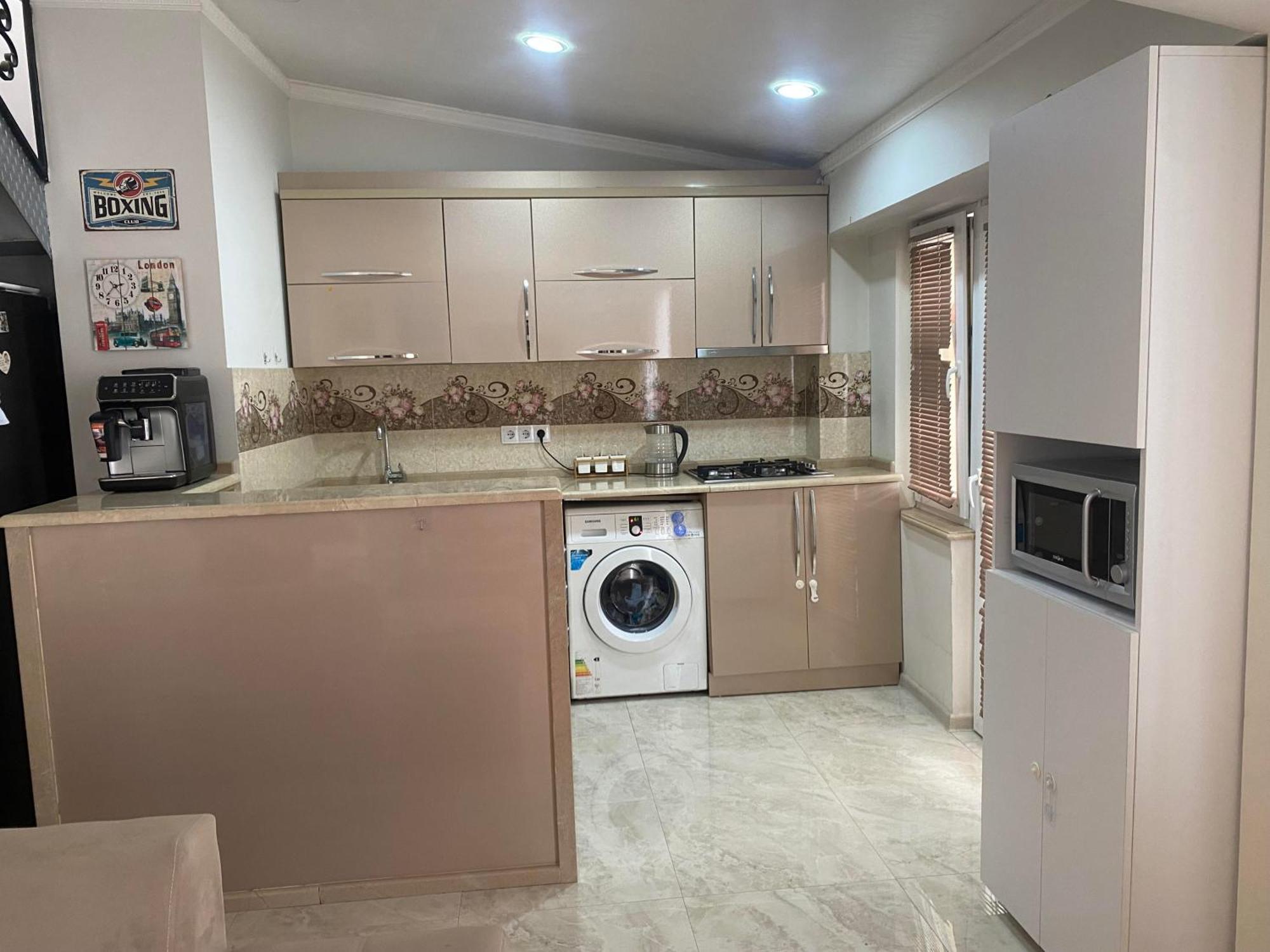 Big Flat In Batumi Apartment ภายนอก รูปภาพ