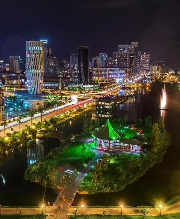 Big Flat In Batumi Apartment ภายนอก รูปภาพ