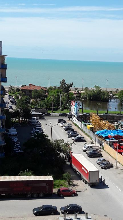 Big Flat In Batumi Apartment ภายนอก รูปภาพ