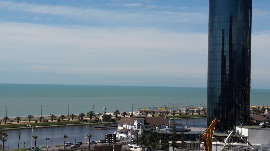 Big Flat In Batumi Apartment ภายนอก รูปภาพ